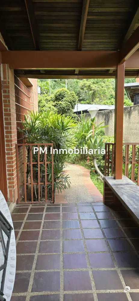 House in Colinas de Tamanaco, Caracas – 21