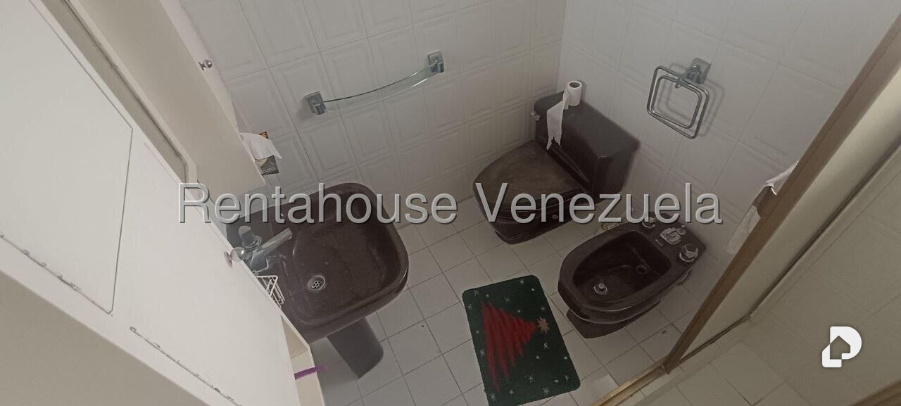 Casa en Lomas de Bello Monte, Caracas – 19