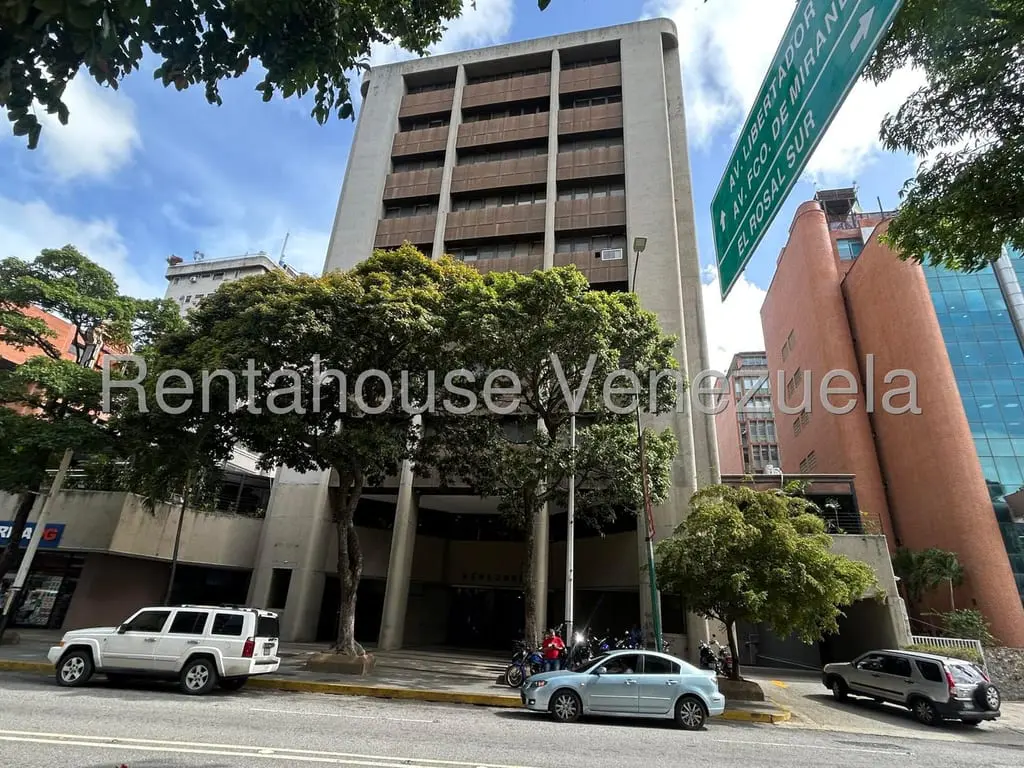 Office in El Rosal, Caracas - 1