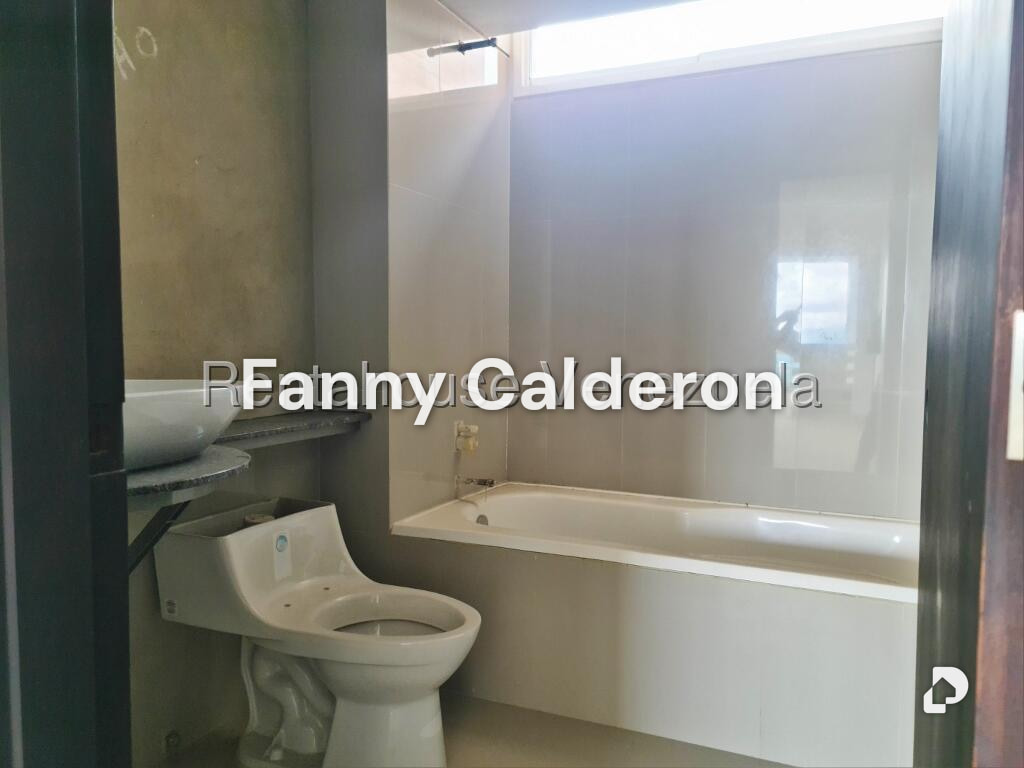Apartamento en Colinas de Valle Arriba, Caracas – 17