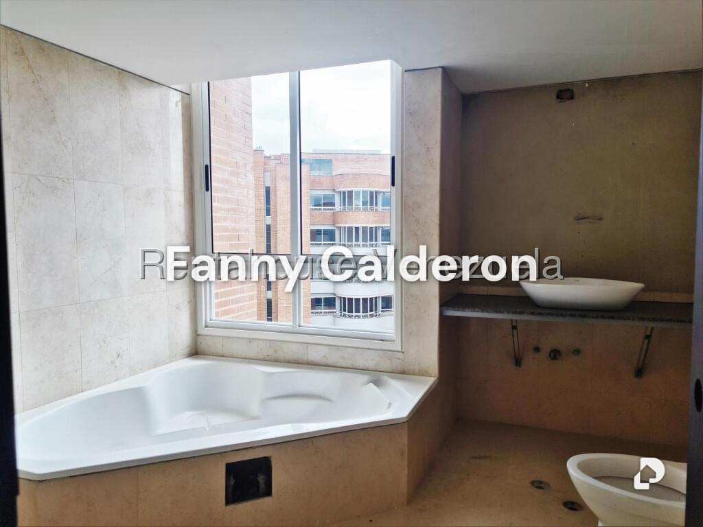 Apartamento en Colinas de Valle Arriba, Caracas – 13