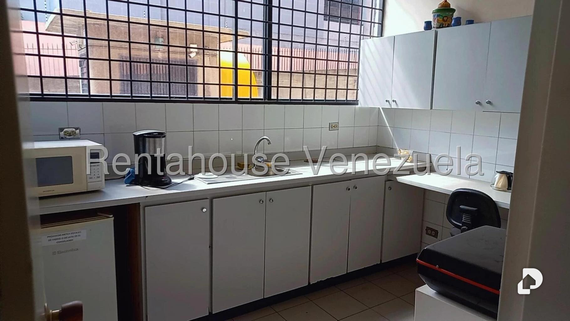 Local comercial en Los Cortijos de Lourdes, Caracas – 13