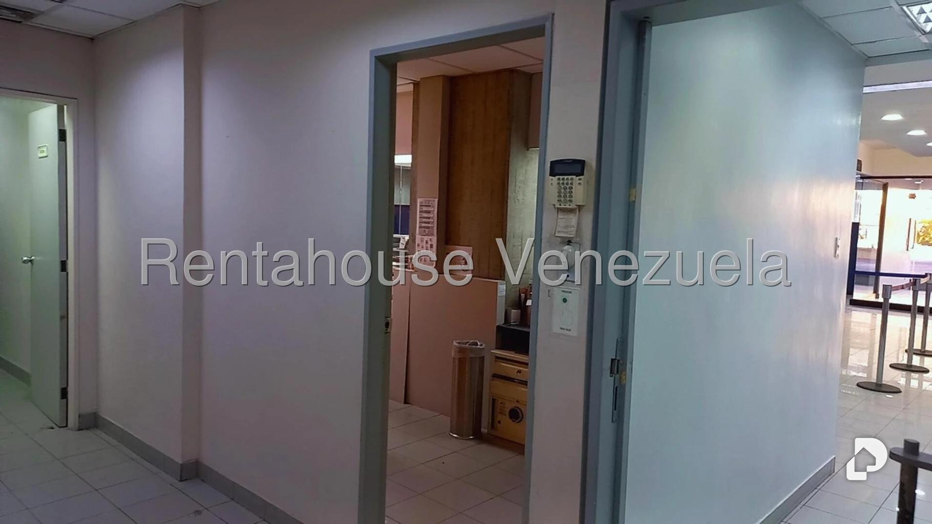 Local comercial en Los Cortijos de Lourdes, Caracas – 9