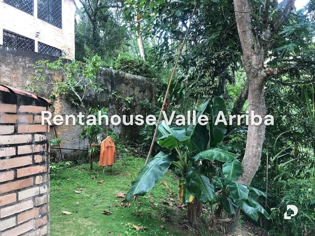 Casa en Oripoto, Caracas – 23