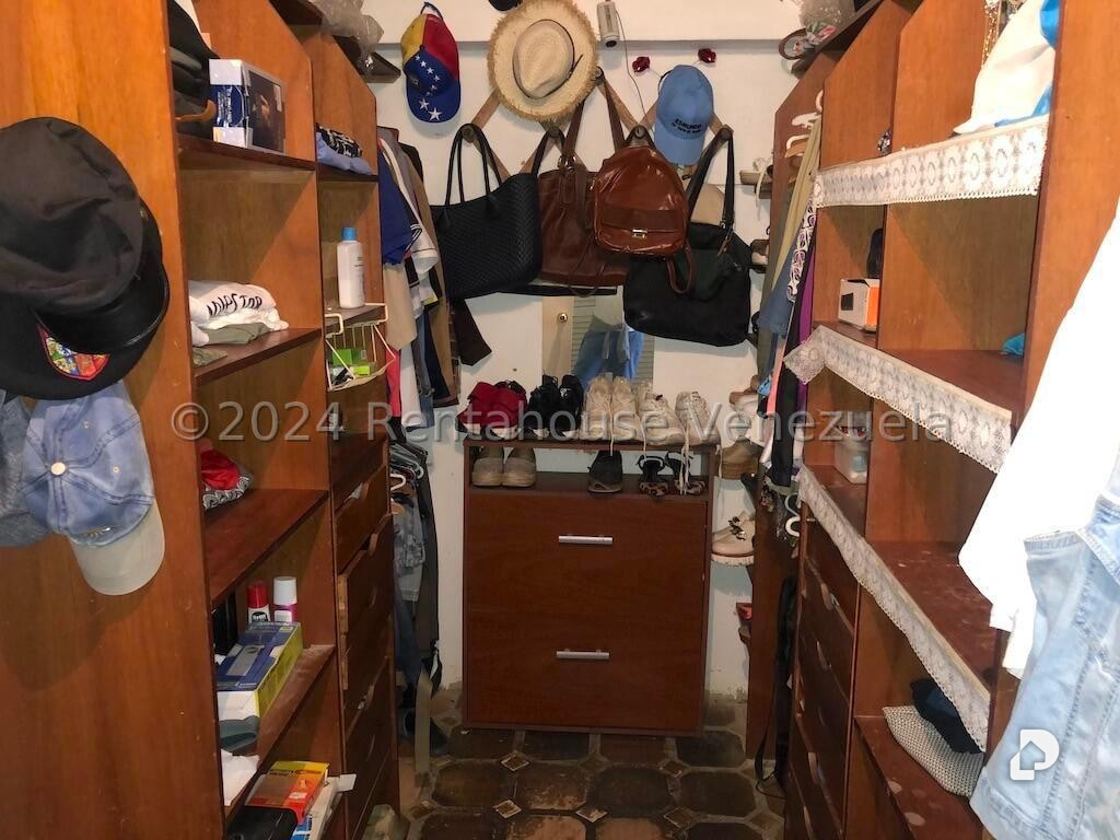 Casa en Oripoto, Caracas – 15