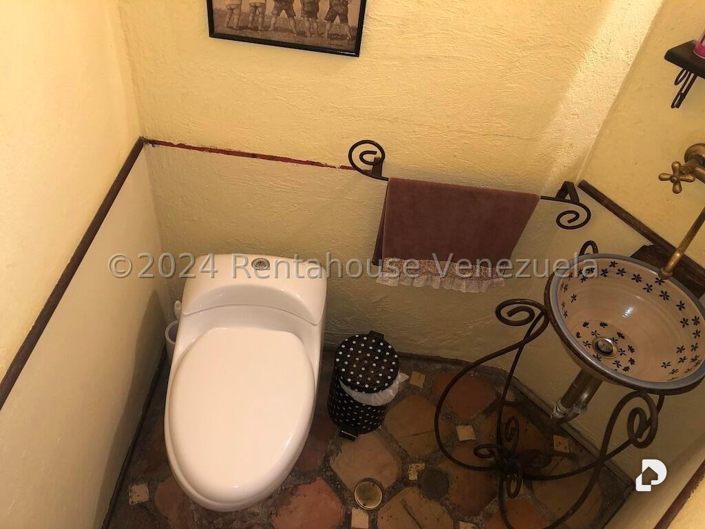 Casa en Oripoto, Caracas – 12