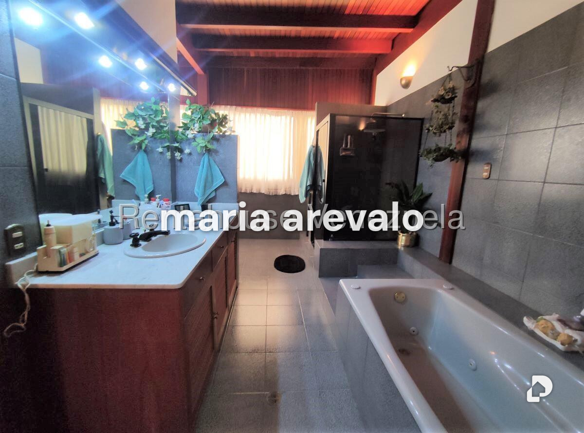 Apartamento en Las Esmeraldas, Caracas – 26