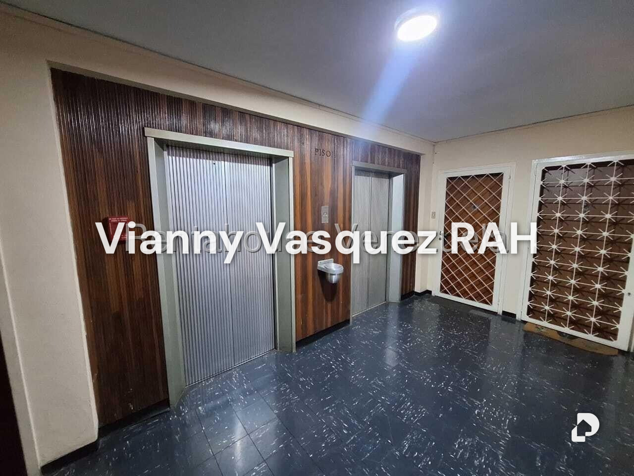 Apartamento en Campo Alegre, Caracas – 17