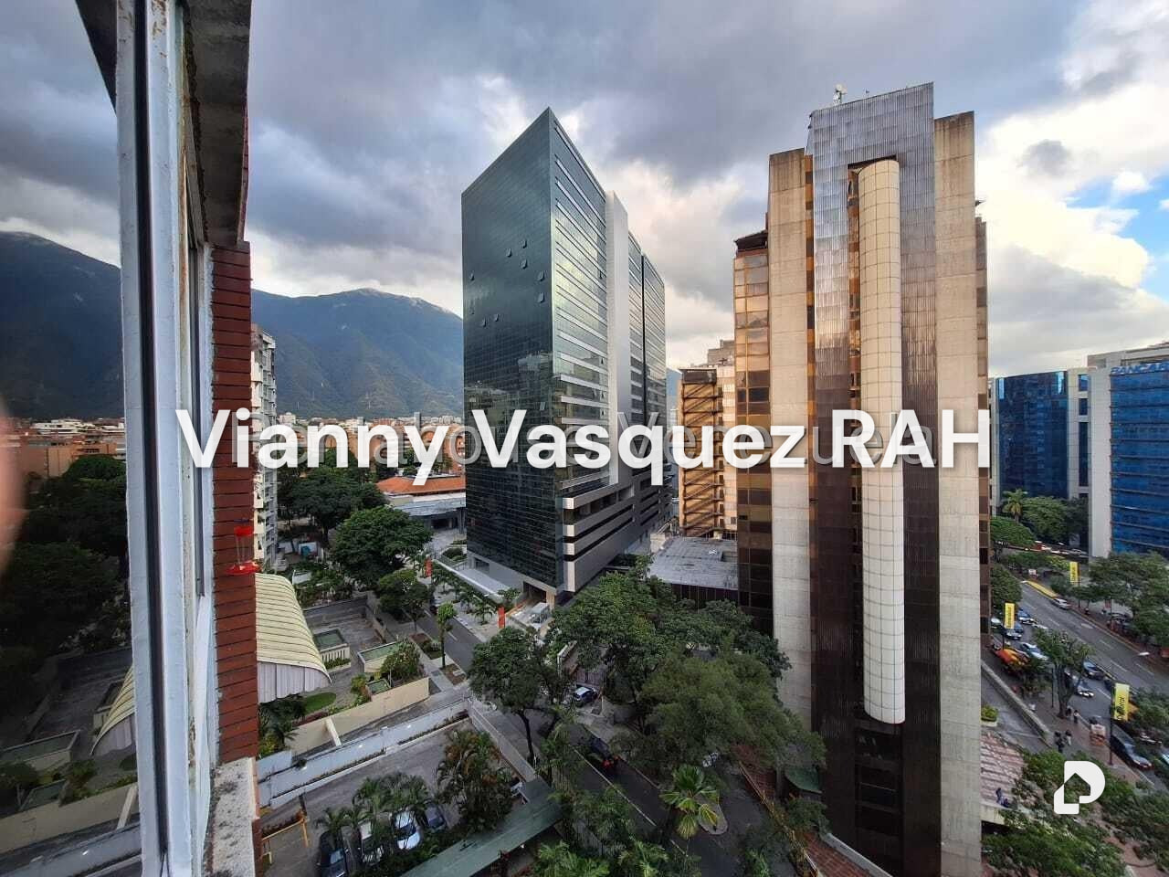 Apartamento en Campo Alegre, Caracas – 15