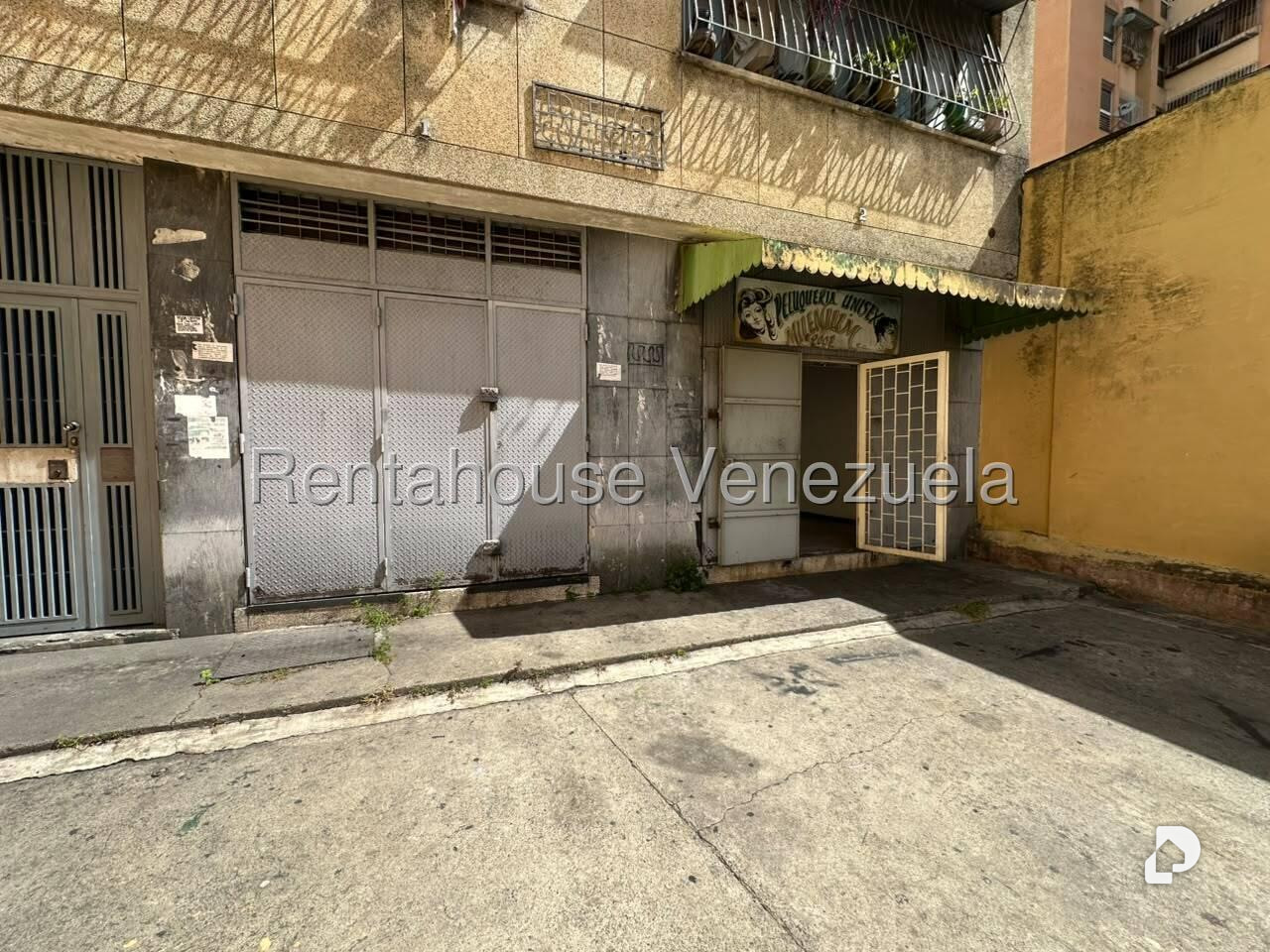 Local comercial en San Martín, Caracas – 16