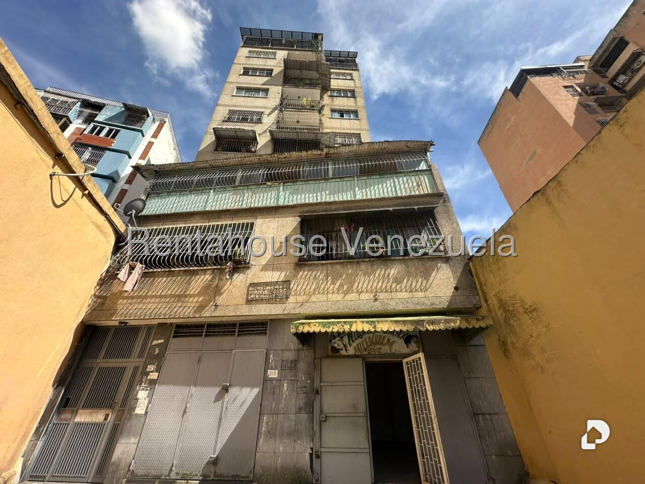 Local comercial en San Martín, Caracas – 1