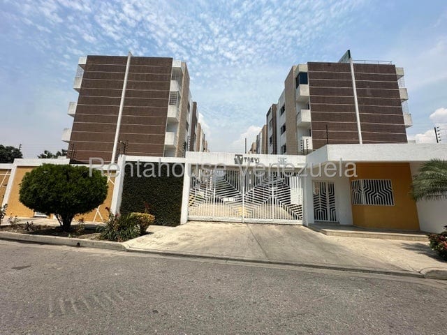 Apartamento en Barrio Sucre, Maracay - 1
