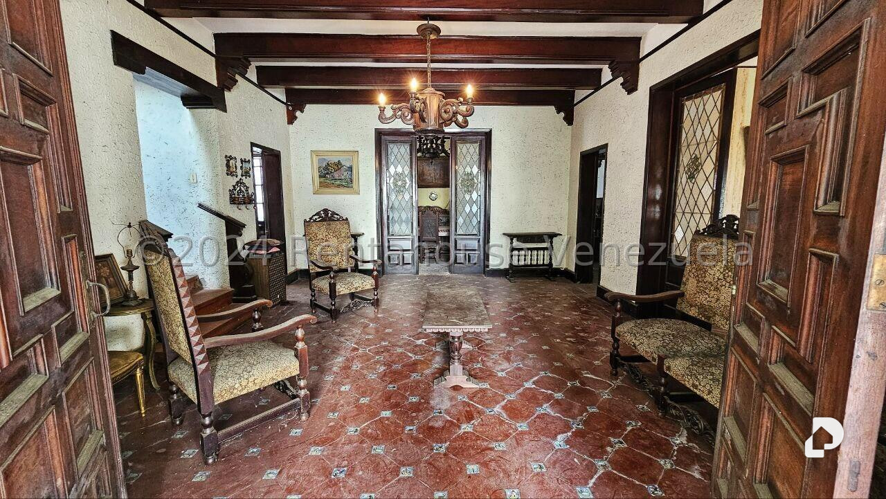 Casa en El Paraíso, Caracas – 23