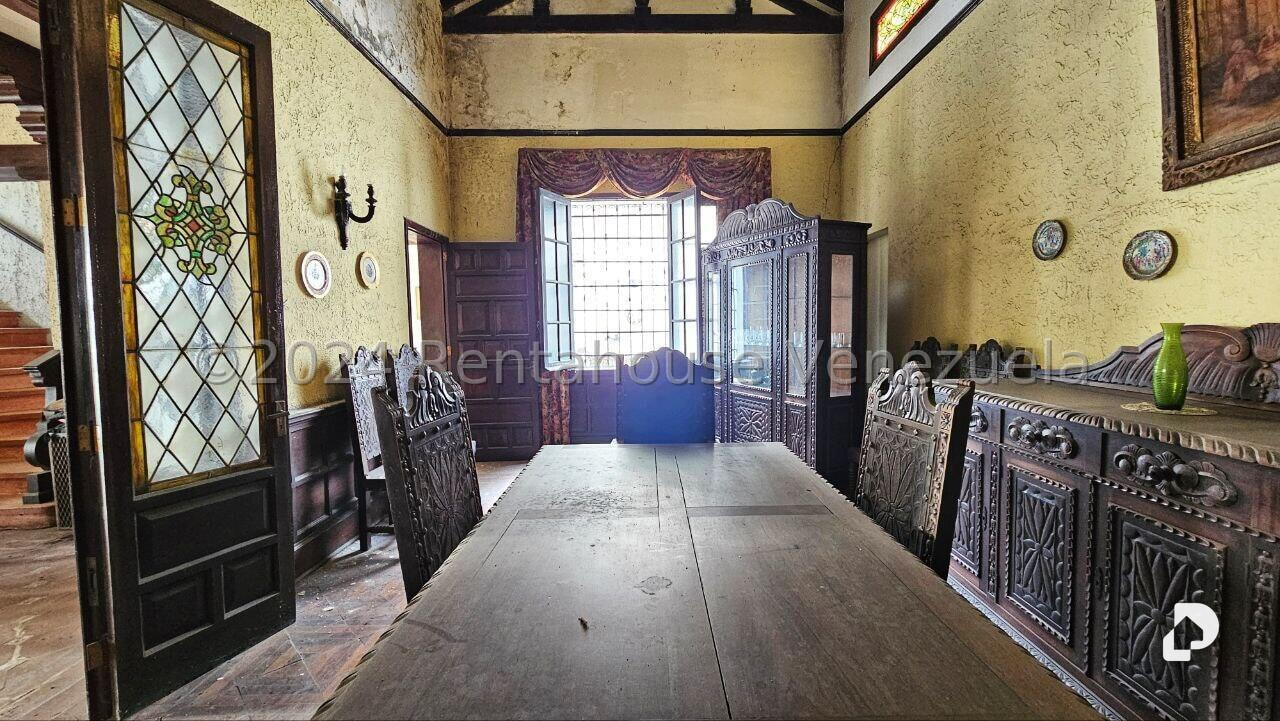 Casa en El Paraíso, Caracas – 16
