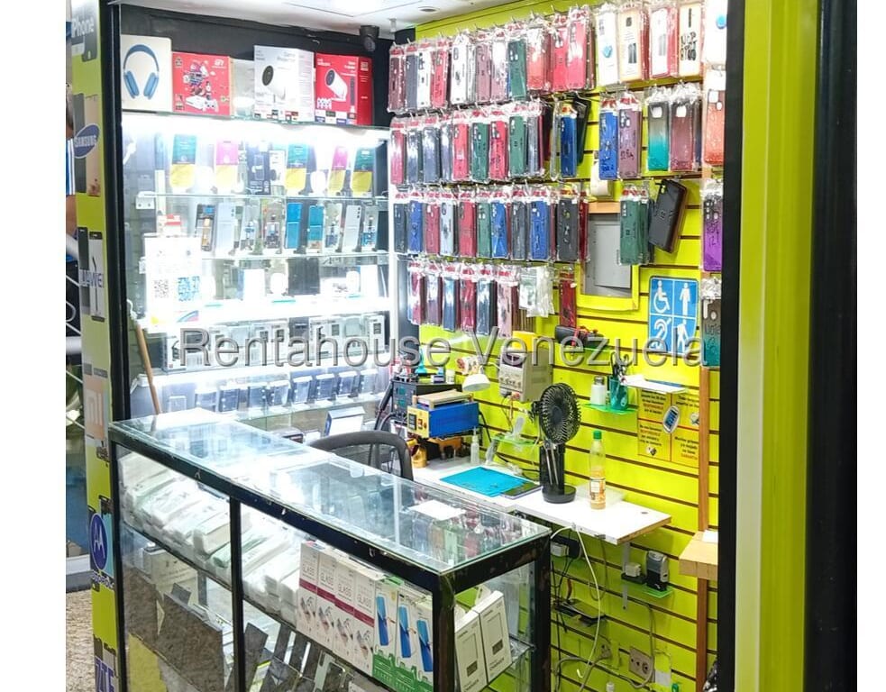 Local comercial en El Recreo, Caracas - 1