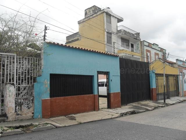 Casa en Parroquia Urbana Socorro, Valencia - 1