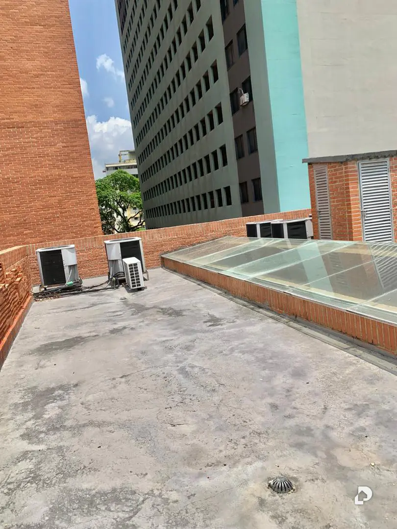 Edificio en Sabana Grande, Caracas – 27