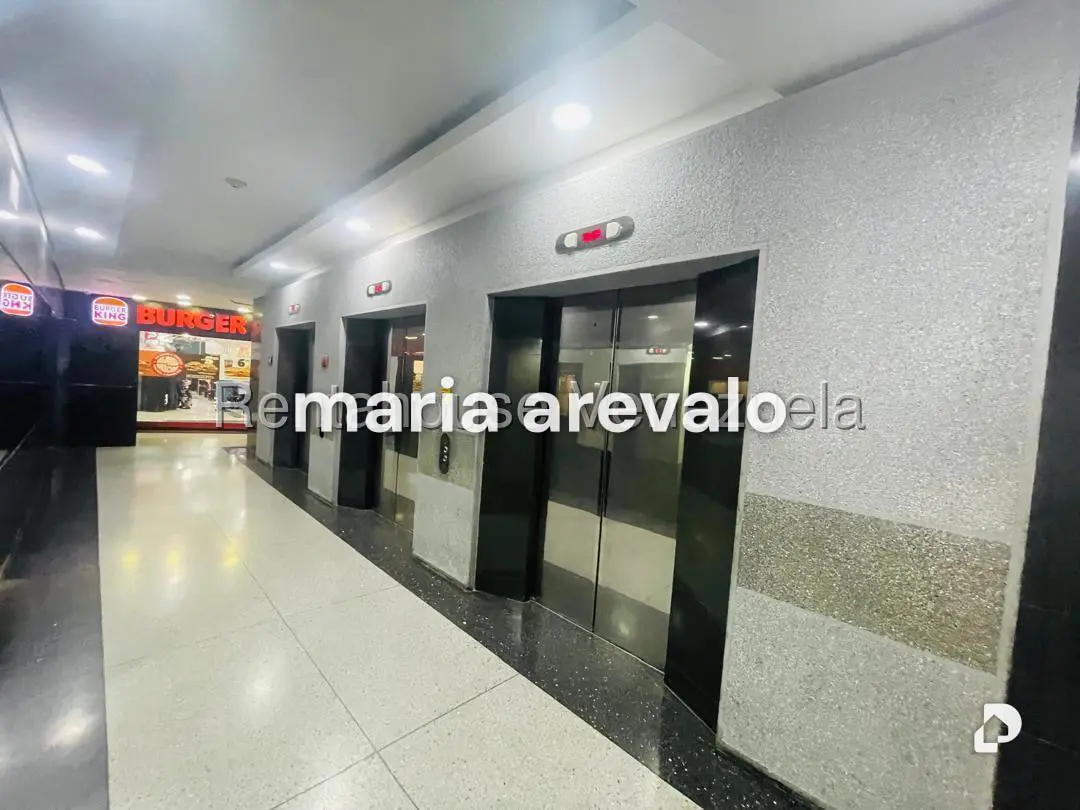 Oficina en El Rosal, Caracas – 18