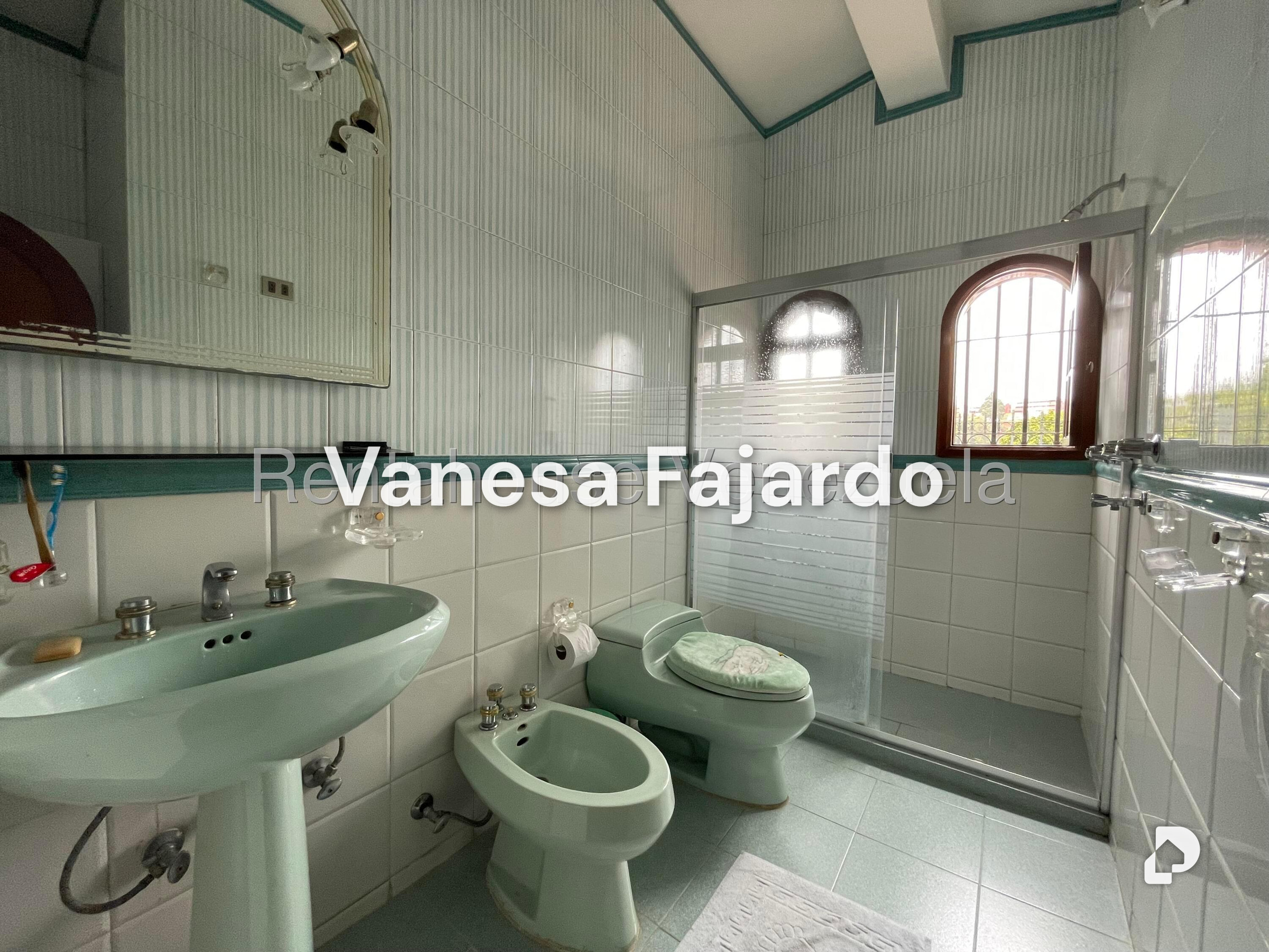 Casa en Los Castores, San Antonio de Los Altos – 28
