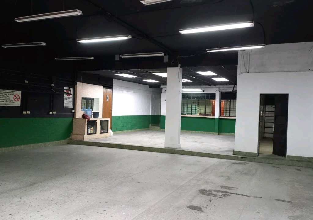 Local comercial en Michelena, Valencia - 1