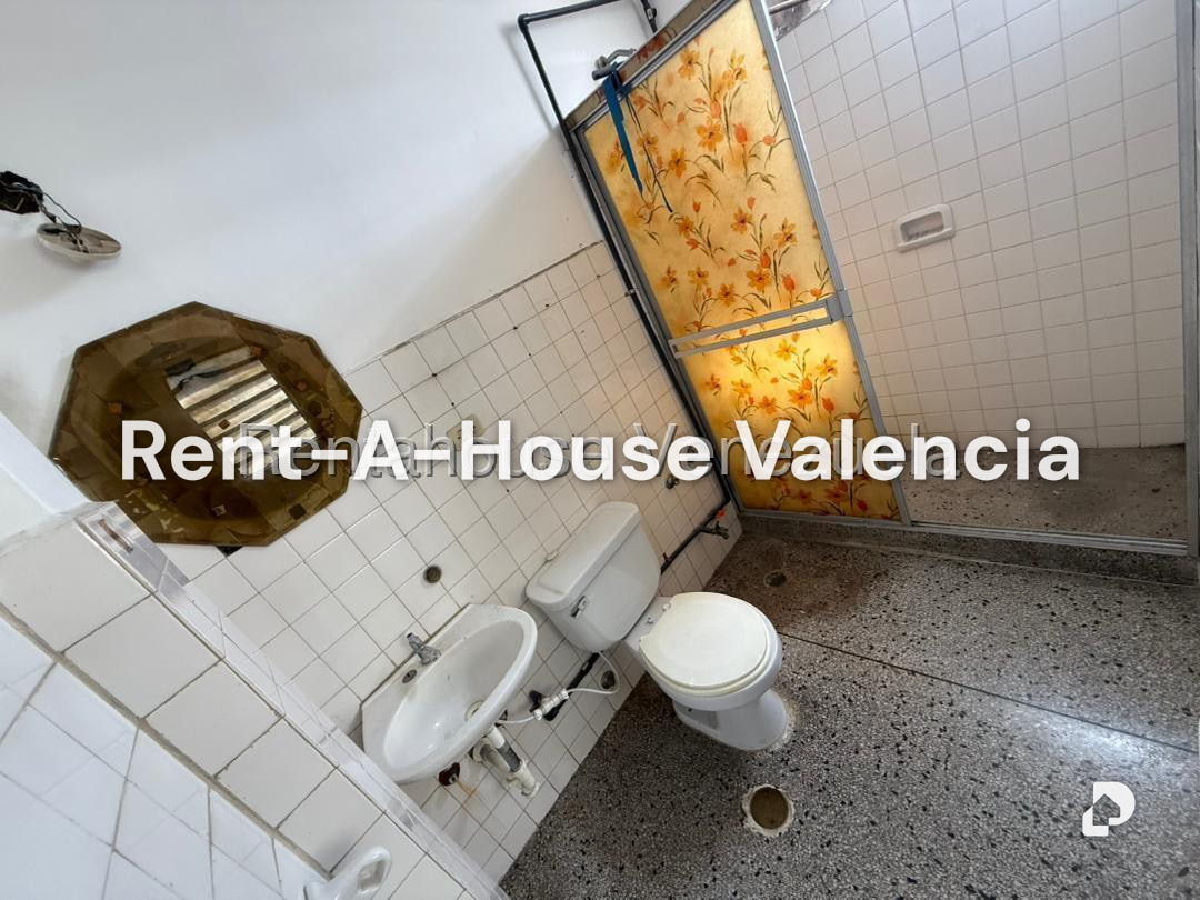 Local comercial en Santa Cecilia, Valencia – 28
