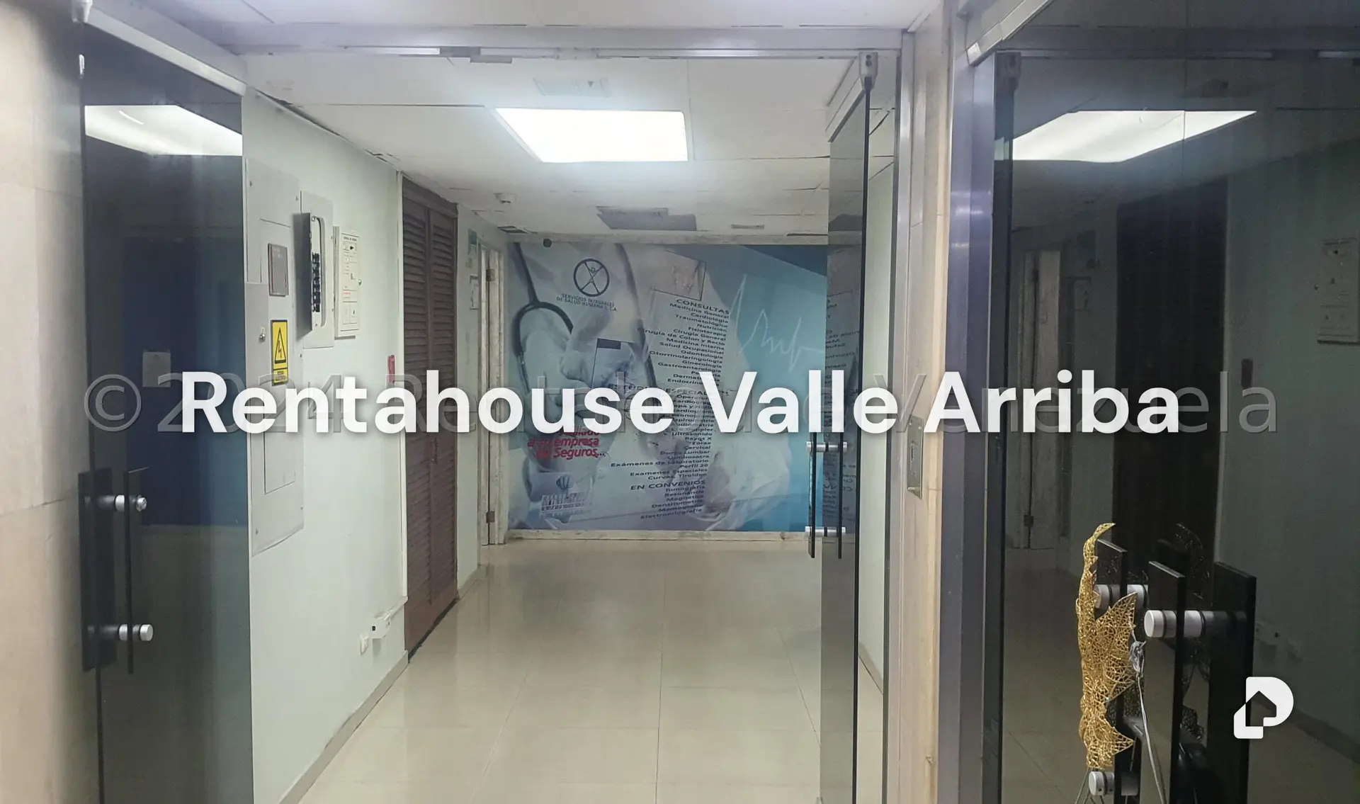 Local comercial en Parroquia Catedral, Caracas – 14