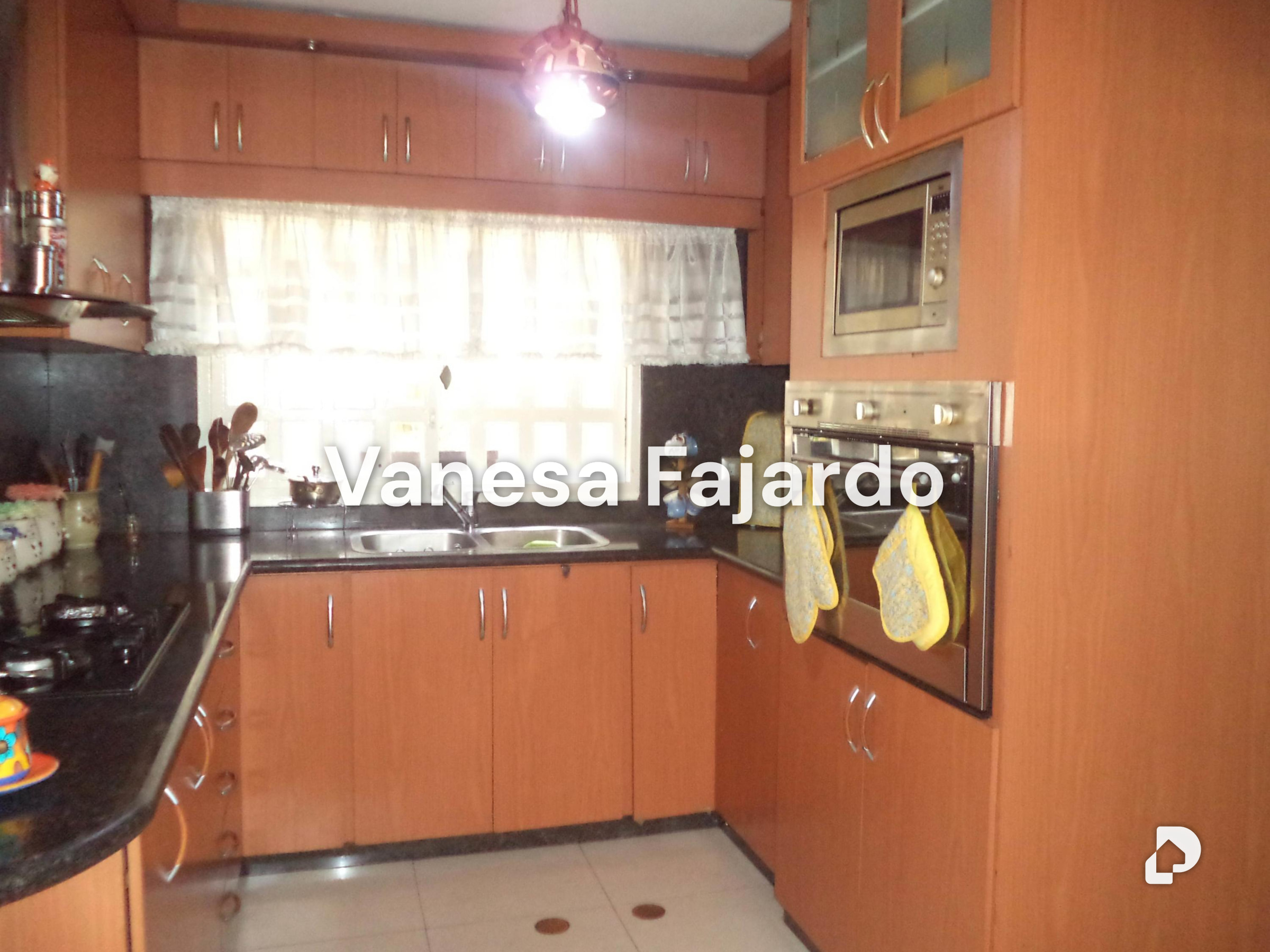 Casa en La Rosaleda, San Antonio de Los Altos – 12