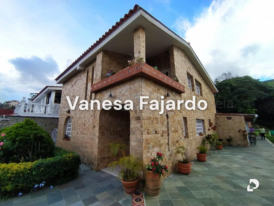 Casa en La Rosaleda, San Antonio de Los Altos – 2