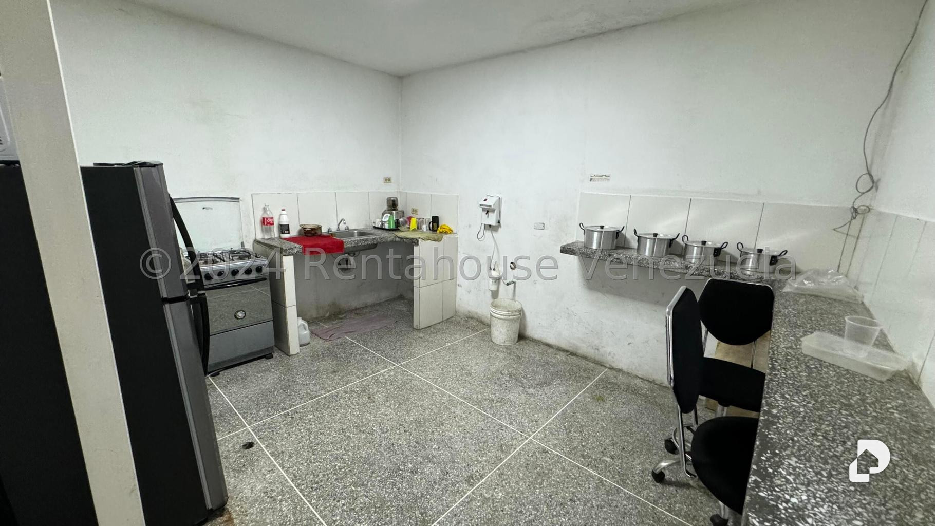Local comercial en Catia, Caracas – 23