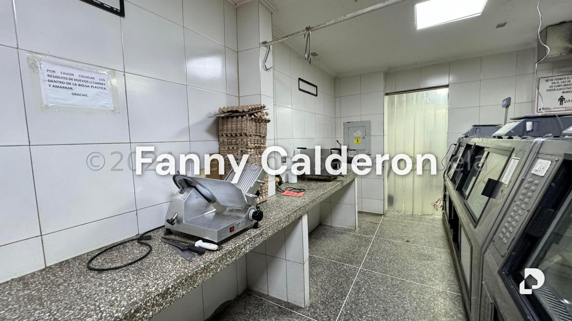 Local comercial en Catia, Caracas – 13