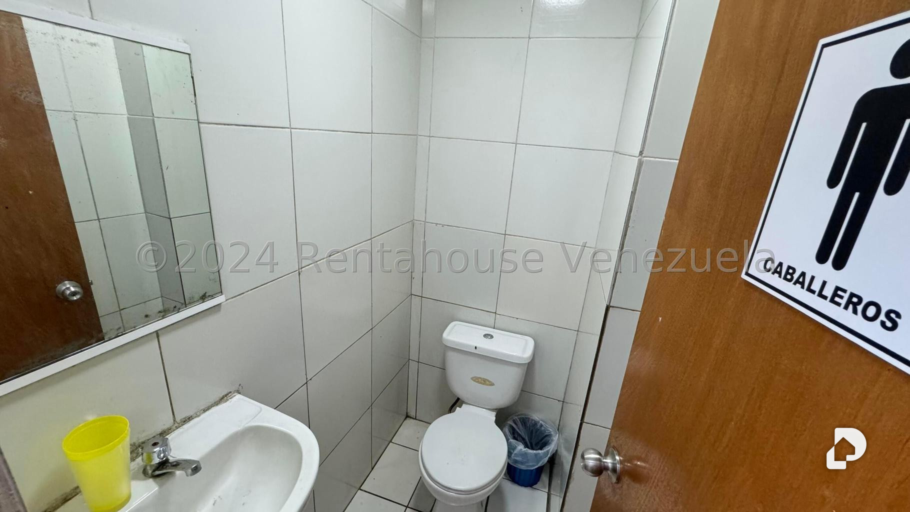 Local comercial en Catia, Caracas – 26