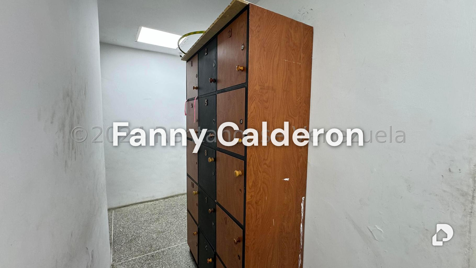 Local comercial en Catia, Caracas – 24