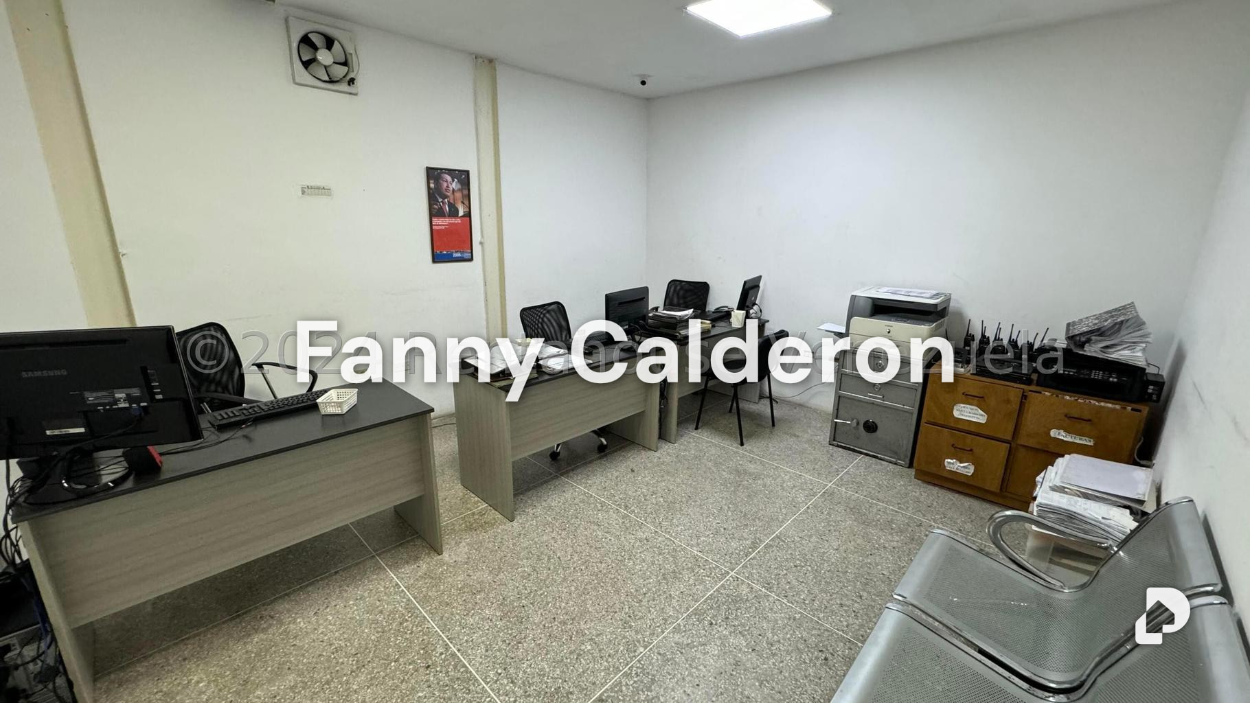 Local comercial en Catia, Caracas – 29