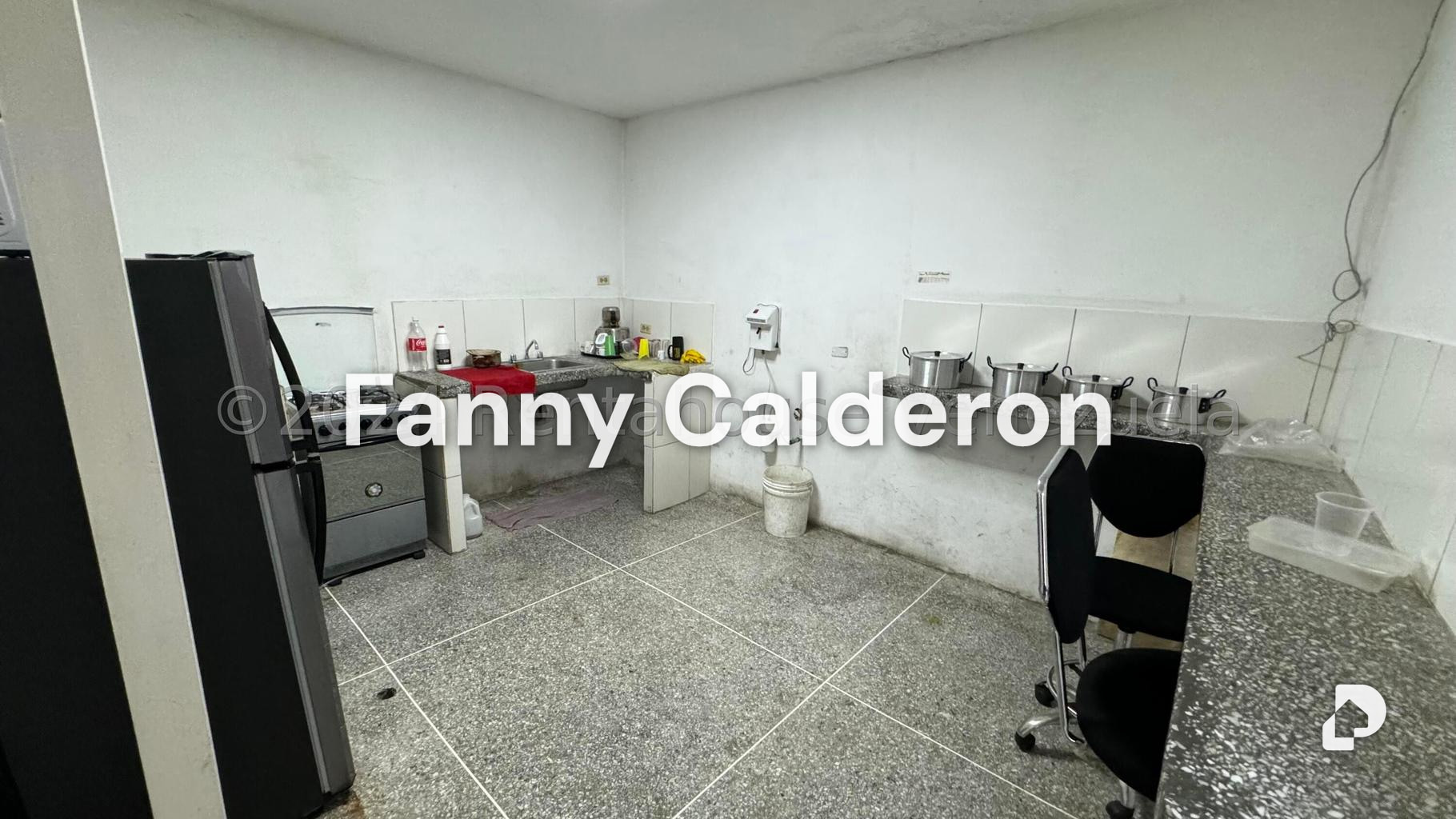 Local comercial en Catia, Caracas – 23