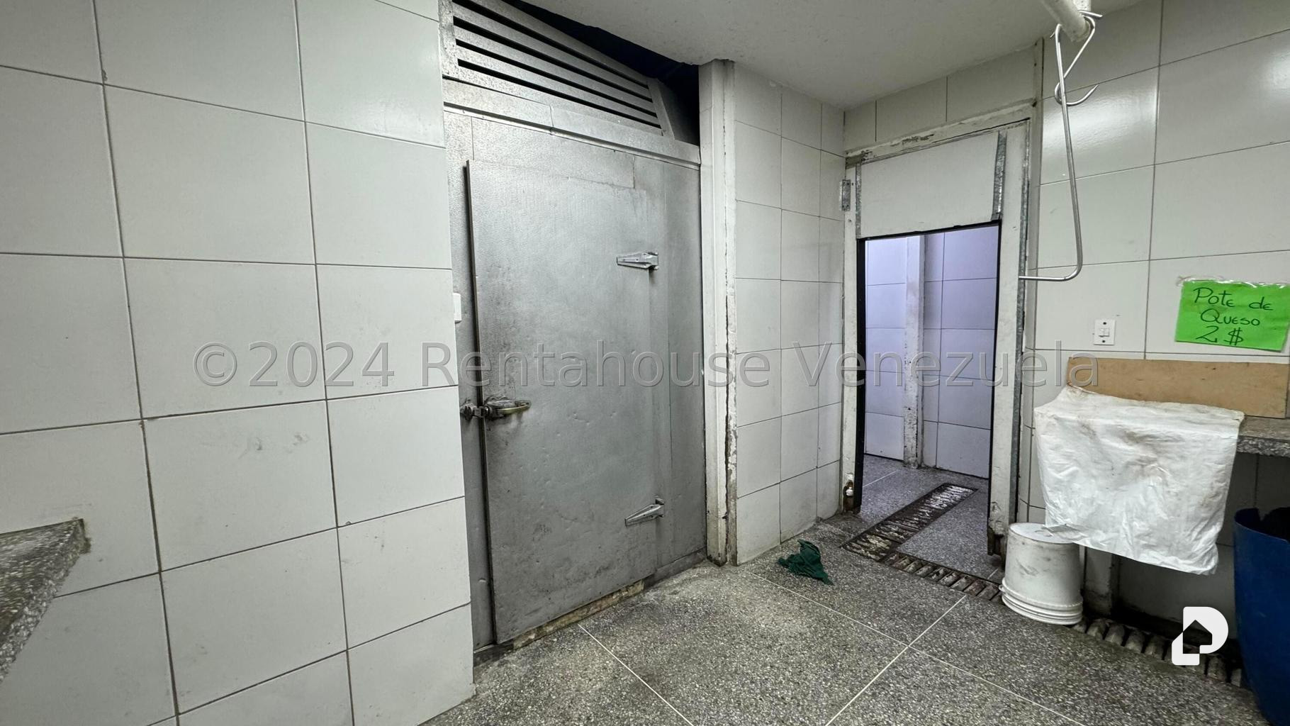 Local comercial en Catia, Caracas – 19