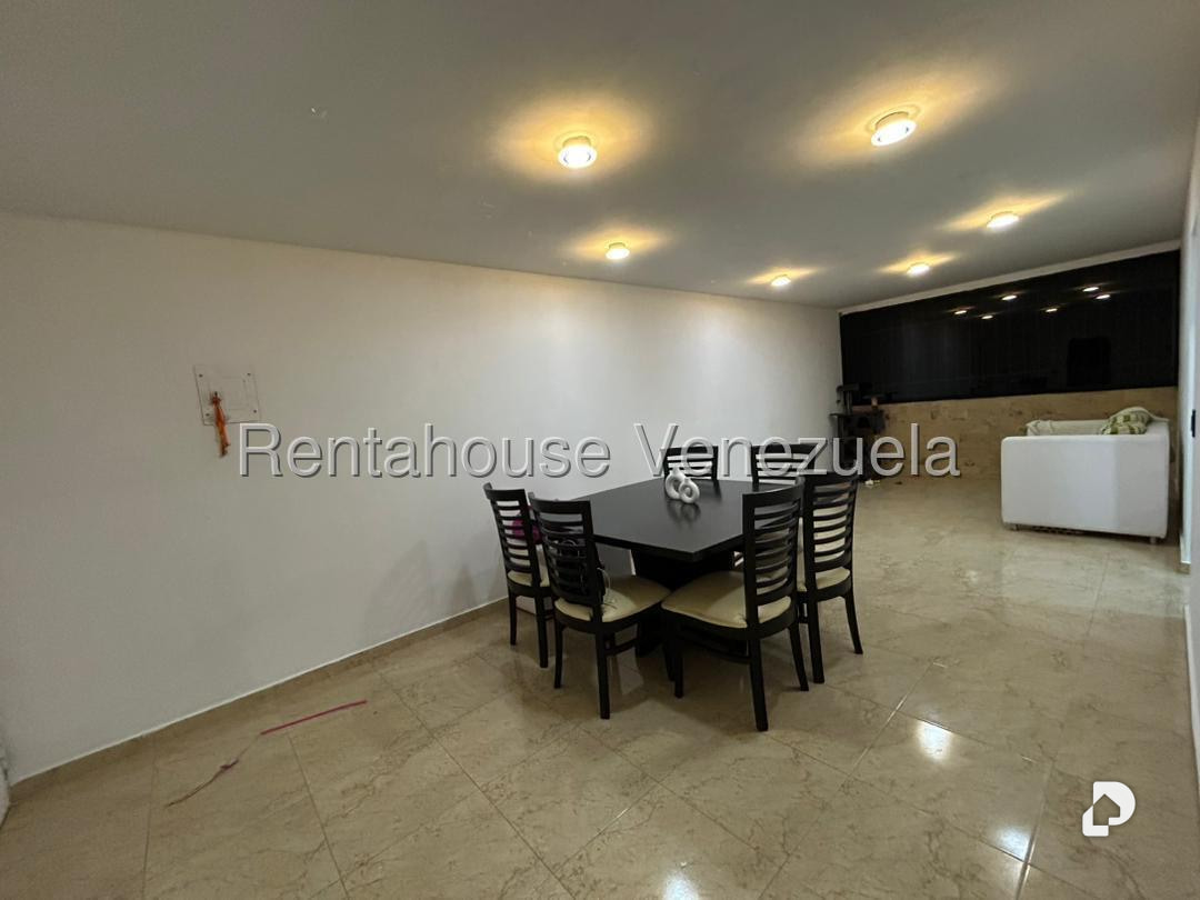 Apartamento en La Rosaleda, San Antonio de Los Altos – 5