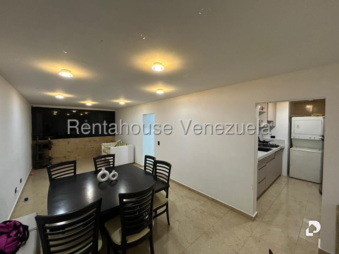 Apartamento en La Rosaleda, San Antonio de Los Altos – 3