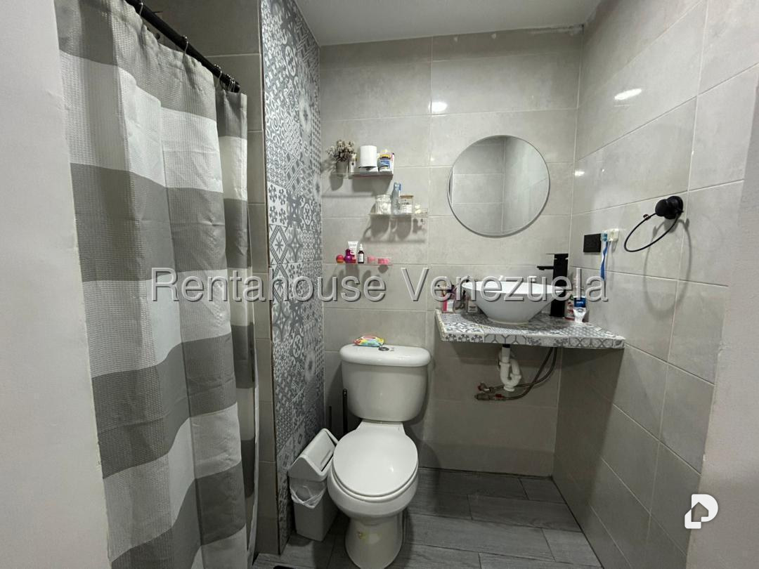 Apartamento en La Rosaleda, San Antonio de Los Altos – 10