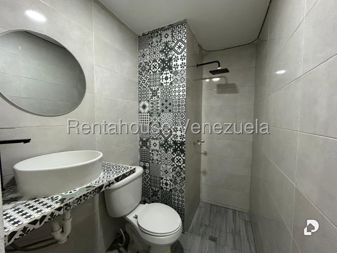 Apartamento en La Rosaleda, San Antonio de Los Altos – 11