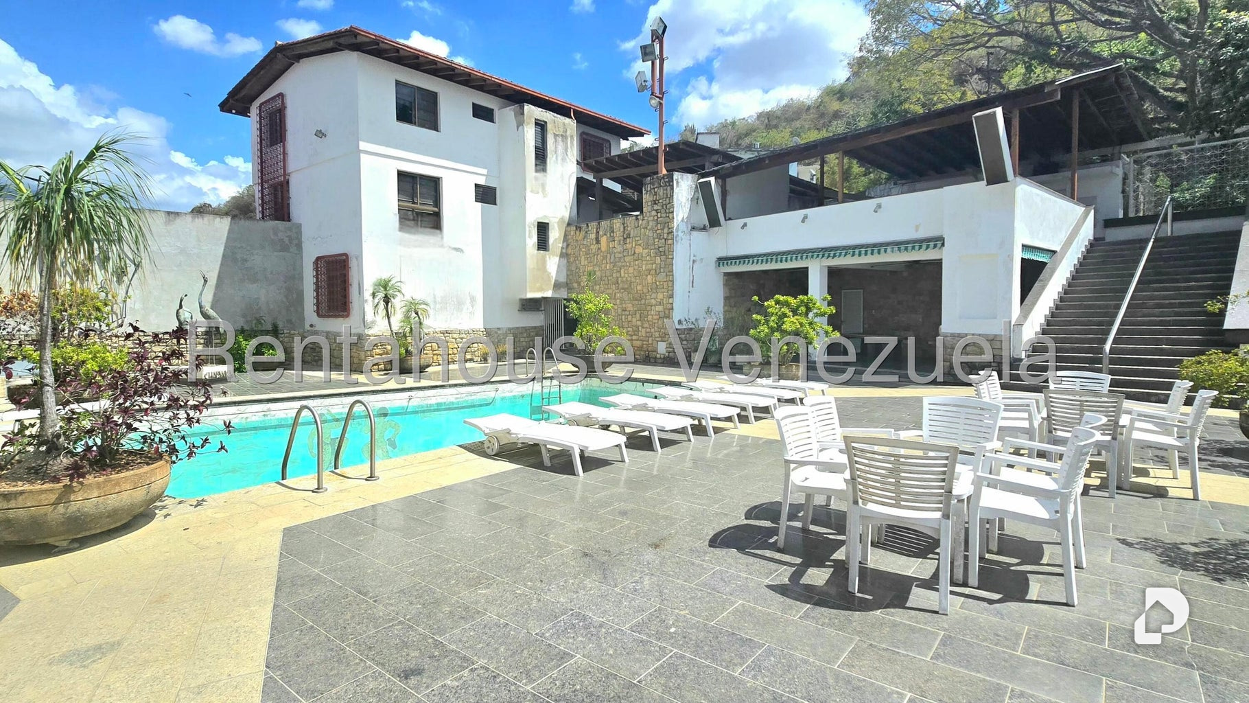 Casa en Colinas de Los Chaguaramos, Caracas – 2
