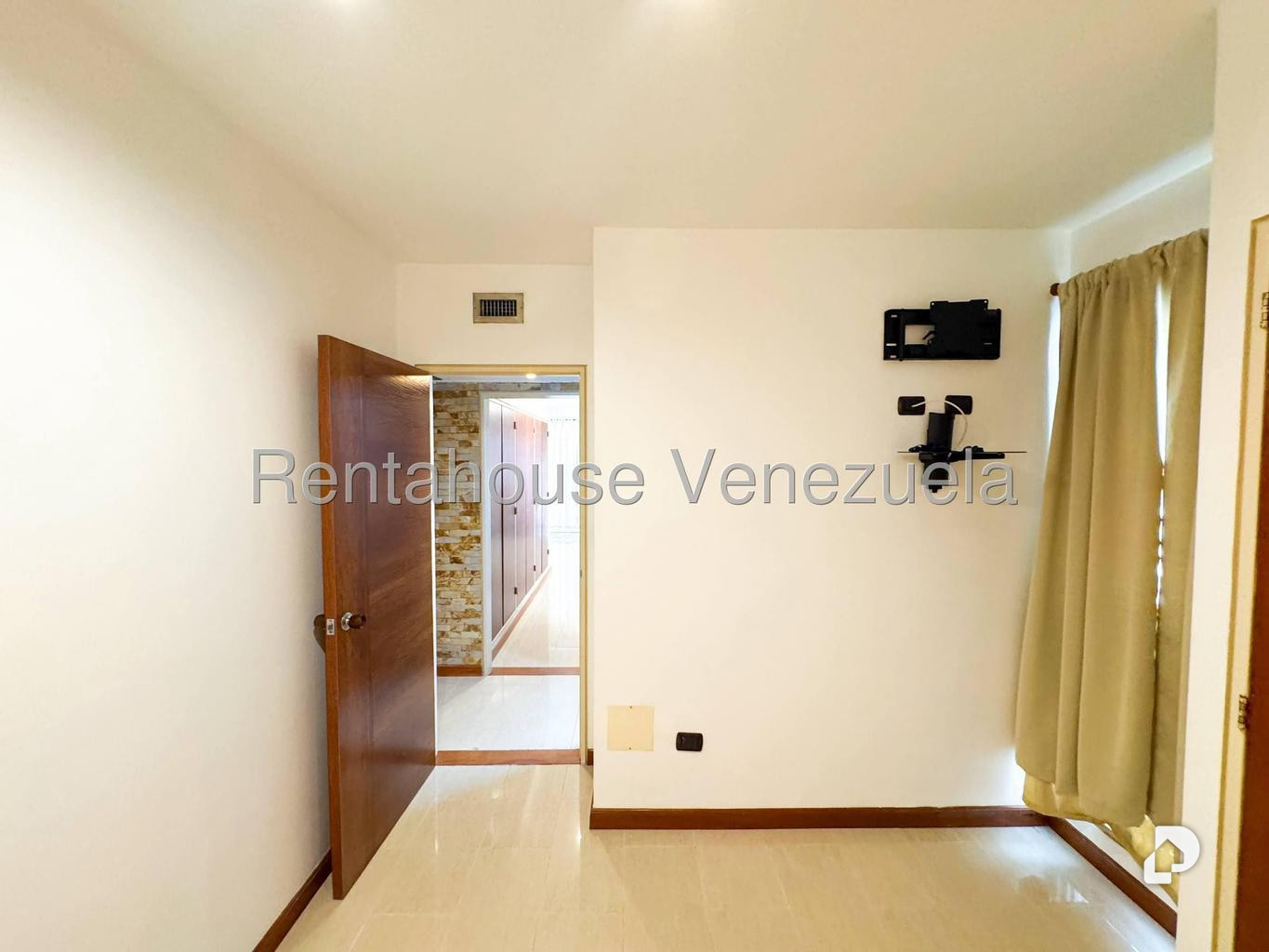 Apartamento en Los Naranjos de las Mercedes, Caracas – 29
