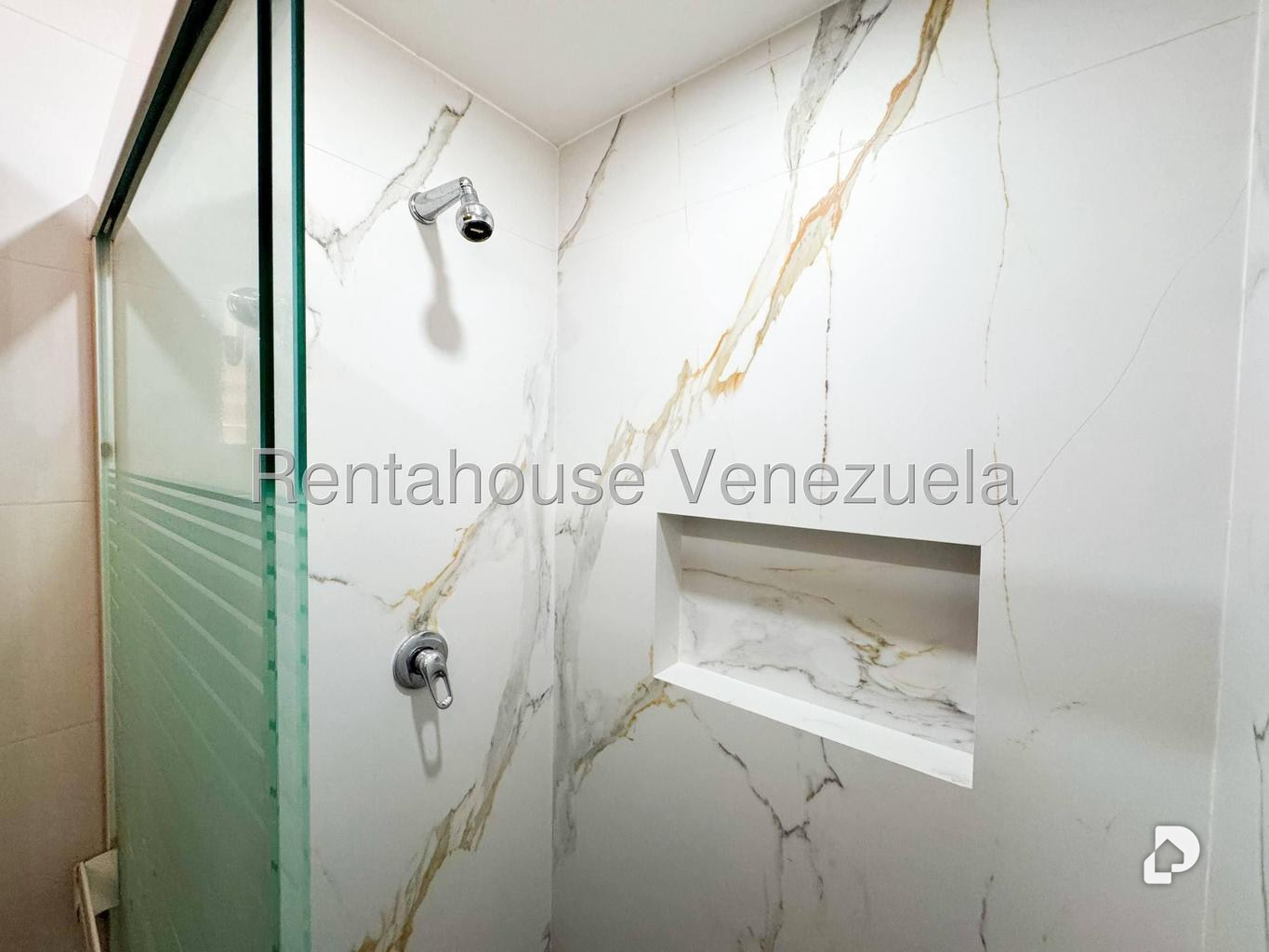 Apartamento en Los Naranjos de las Mercedes, Caracas – 24