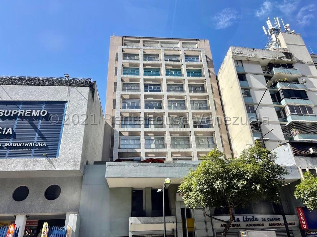 Oficina en Chacao, Caracas - 1