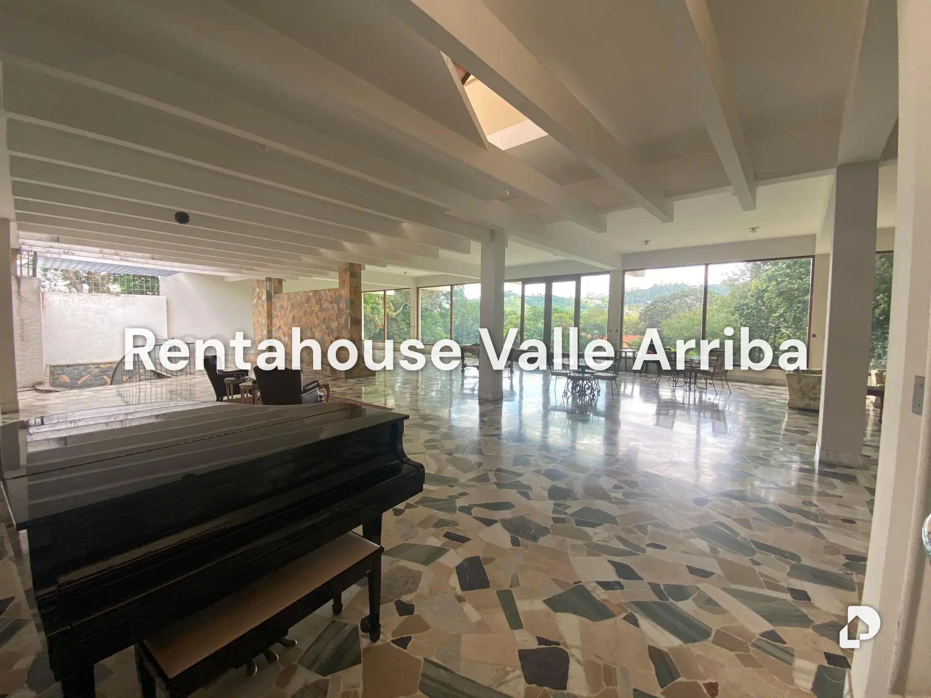 Casa en Valle Arriba, Caracas – 25