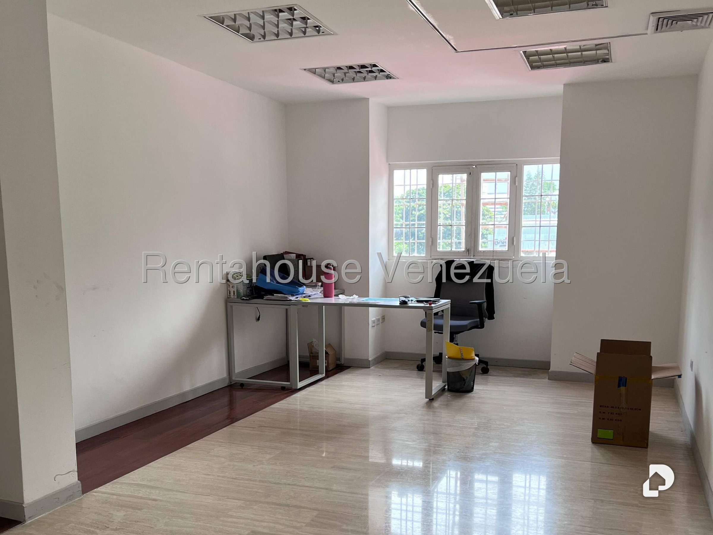 Casa en Altamira, Caracas – 28