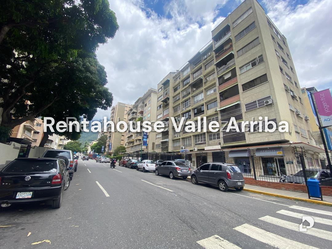 Local comercial en Los Palos Grandes, Caracas – 8