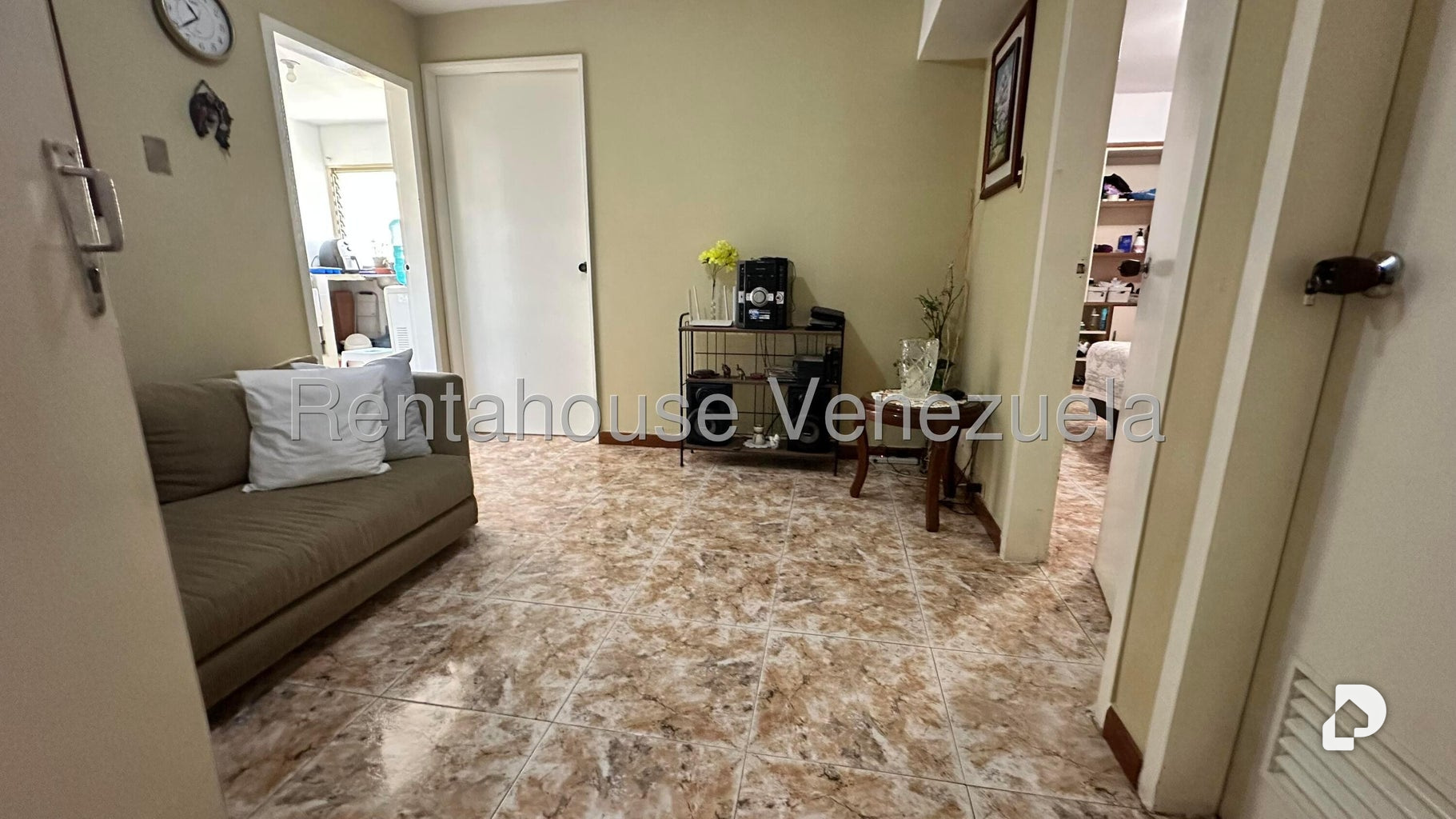 Apartamento en Parroquia Santa Rosalía, Caracas – 2