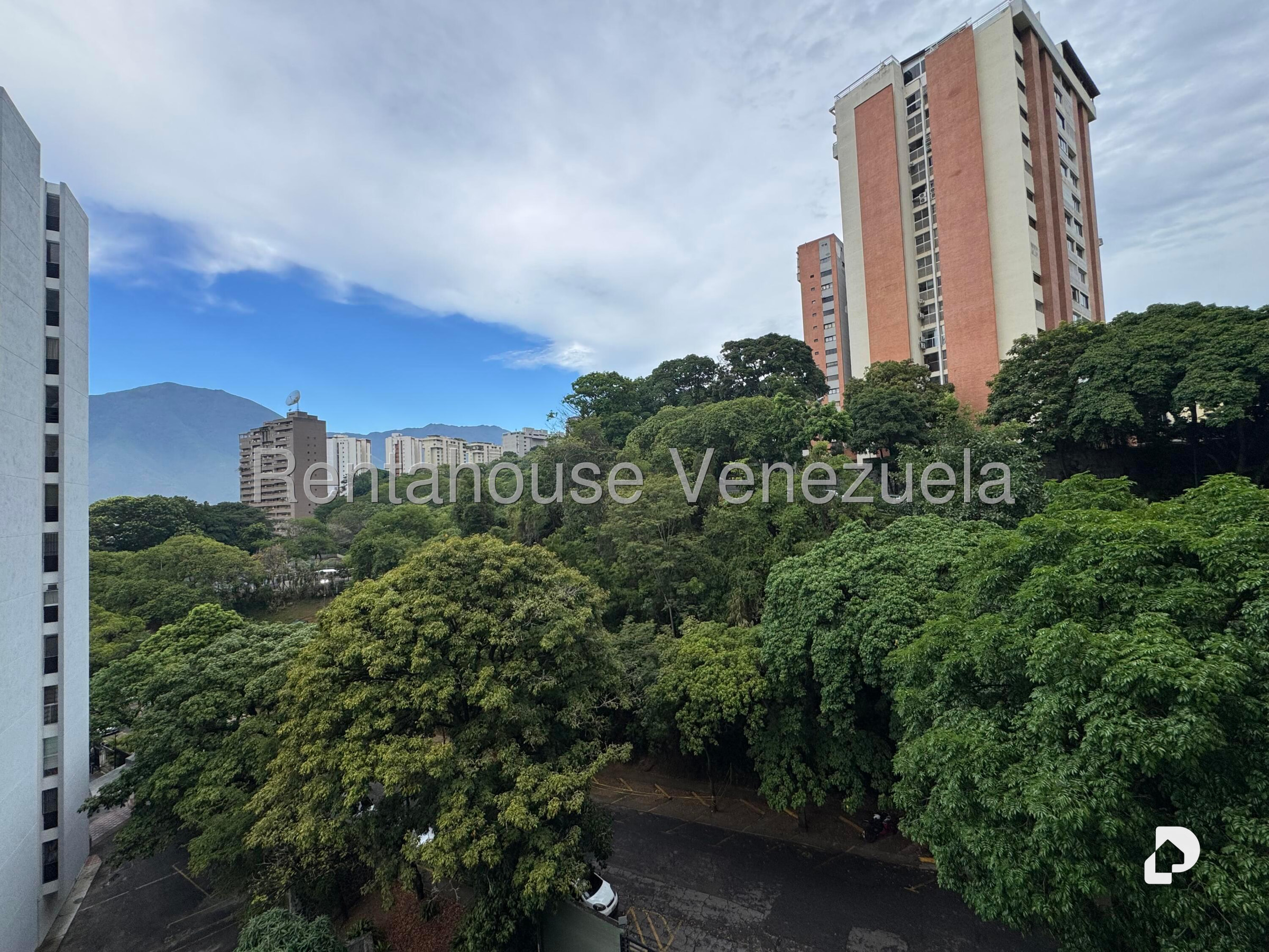 Apartamento en Santa Inés, Caracas – 25