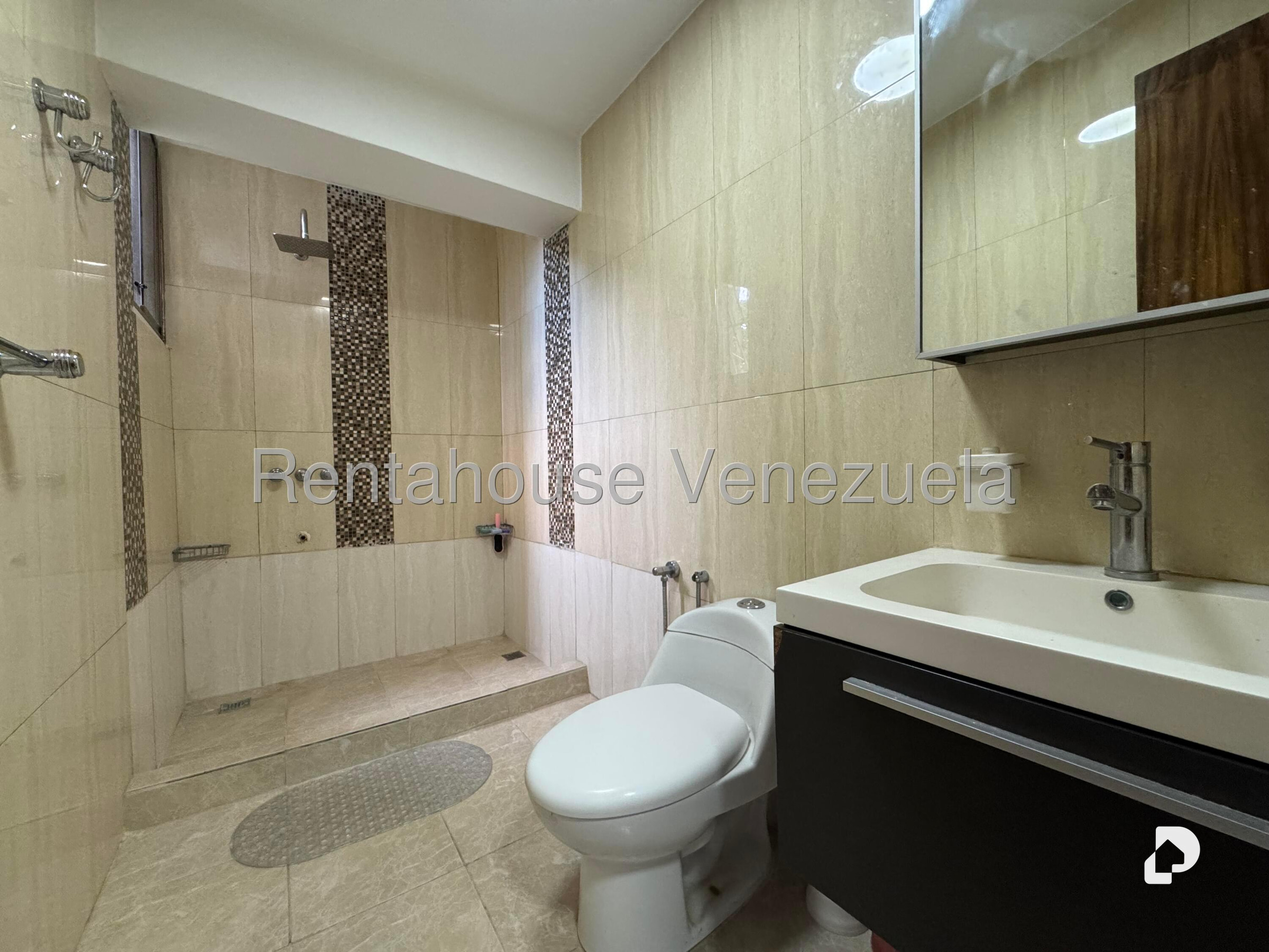 Apartamento en Santa Inés, Caracas – 18