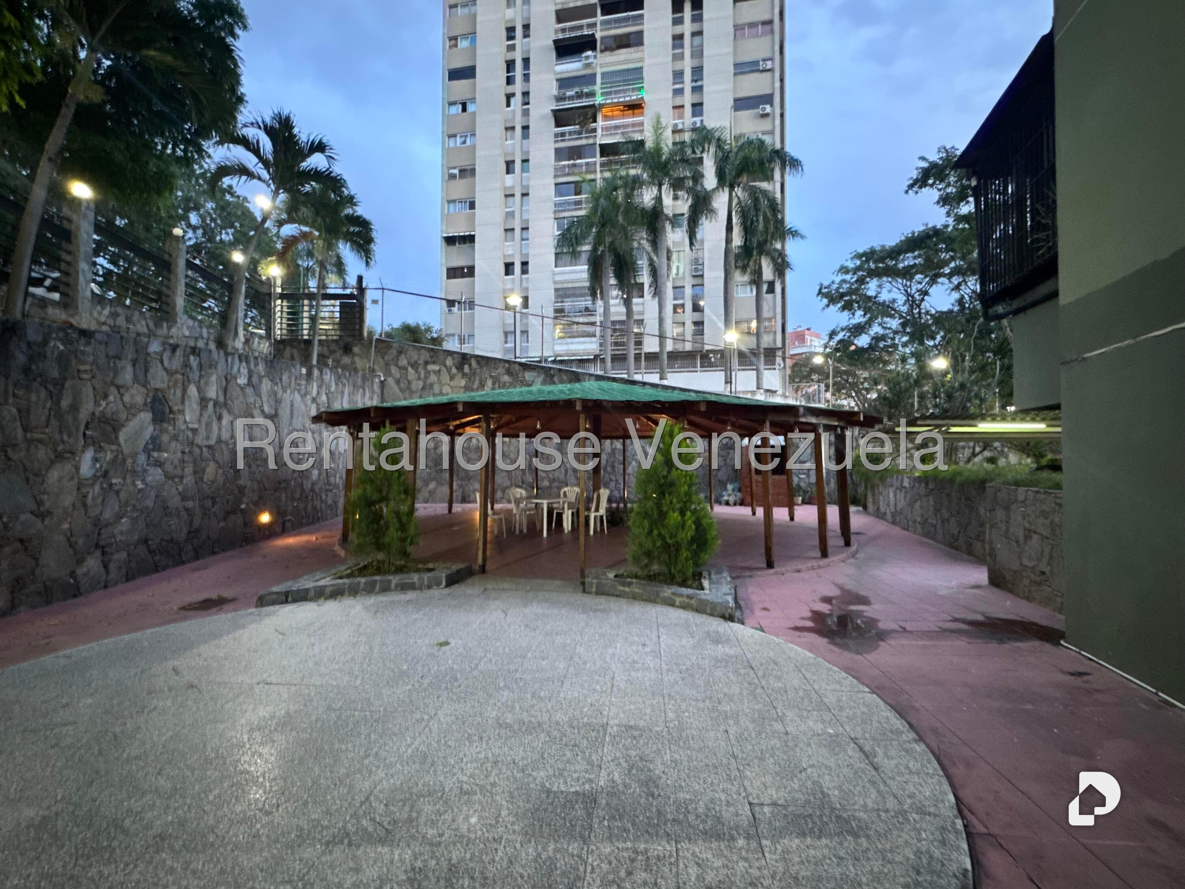 Apartamento en Santa Inés, Caracas – 27